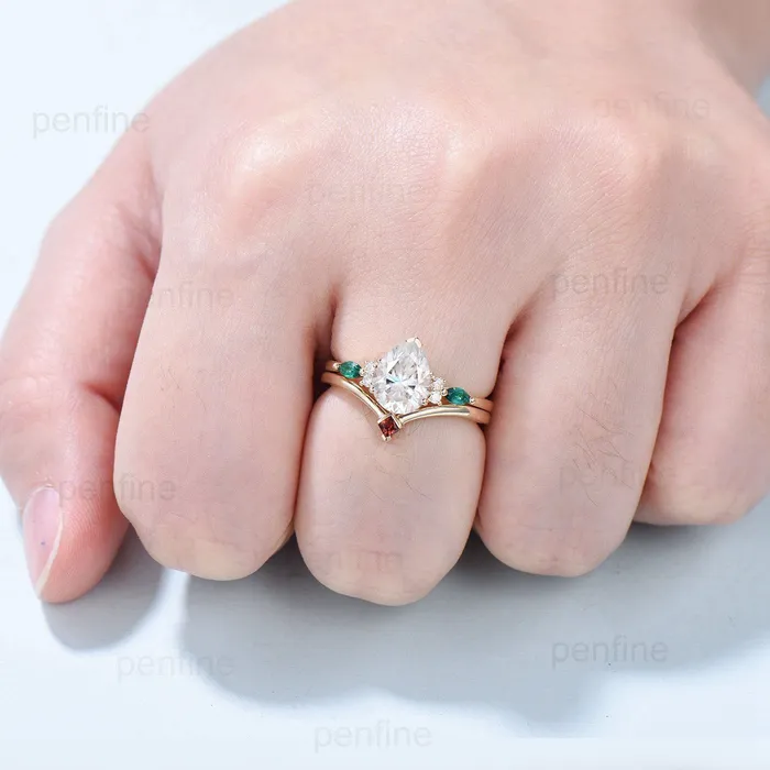 PENFINE 25 carat Pear Shaped Moissanite Ring Set vintage 8x10mm teardrop moissanite engagement ring set Cluster emerald garnet band bridal set Rings PENFINE 25 carat Pear Shaped Moissanite Ring Set vintage 8x10mm teardrop moissanite engagement ring set Cluster emerald garnet band bridal set Rings