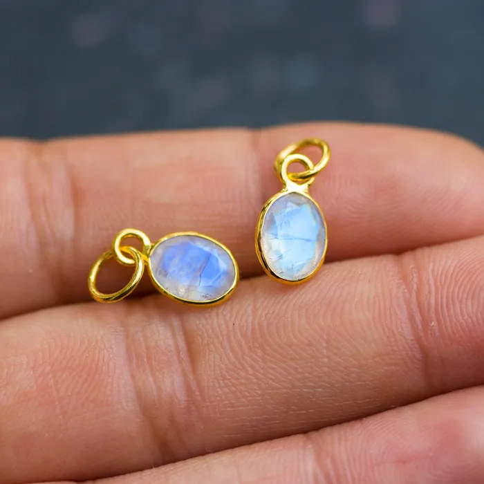 Jalvi Co PreStyled Sets Rainbow Moonstone Oval Solid Gold Charm Natural Fire Gemstone Handmade Gold Pendant 1pc 14k Solid Yellow Gold Jewelry Making Findings