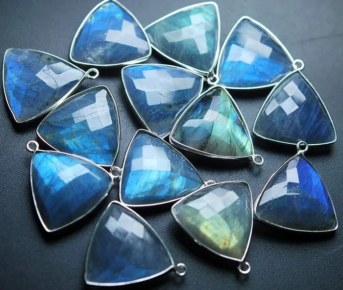 Necklaces Beads Supplies USA 925 Sterling Silver Labradorite Faceted Trillion Shape Pendant 2 Piece Of 24mm Approx Necklaces Beads Supplies USA 925 Sterling Silver Labradorite Faceted Trillion Shape Pendant 2 Piece Of 24mm Approx